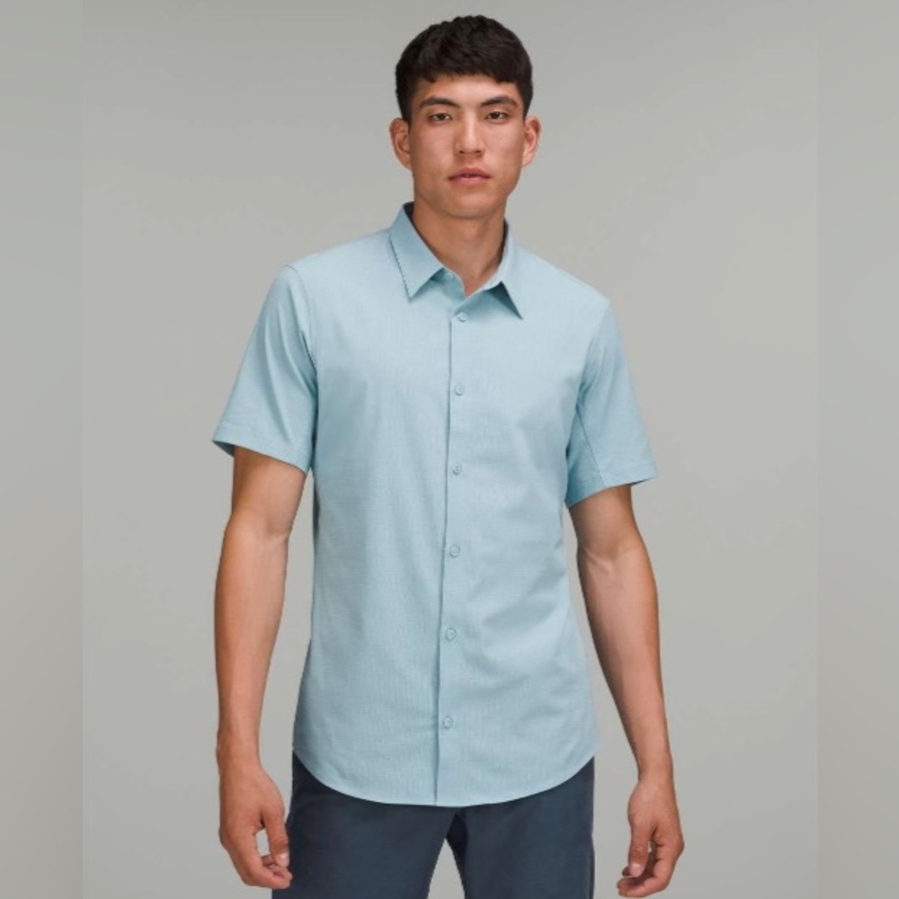 Lululemon Airing Easy Short-Sleeve Shirt Men’s XL Breeze Blue